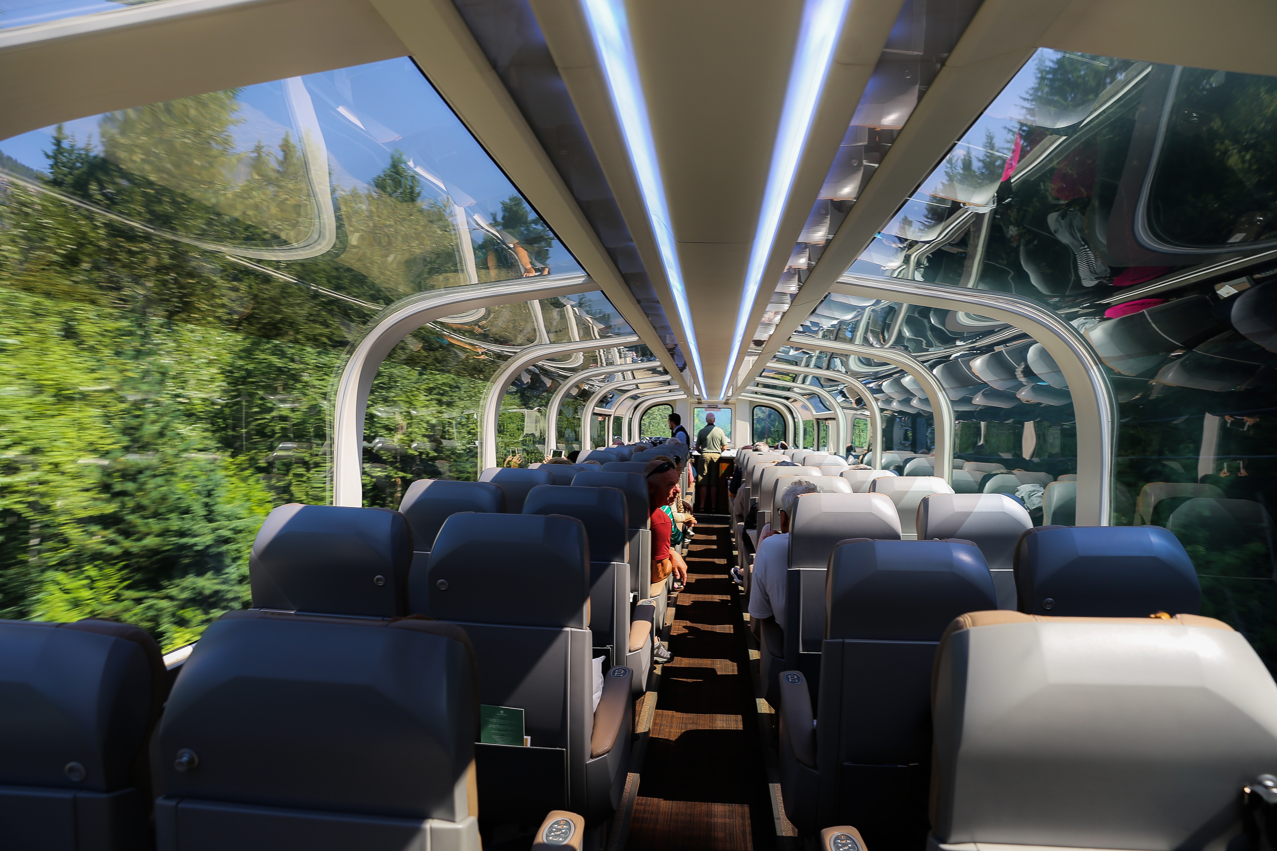 AX_CORP_AdobeStock_Passenger-Train_IM_216082087_Preview.jpeg