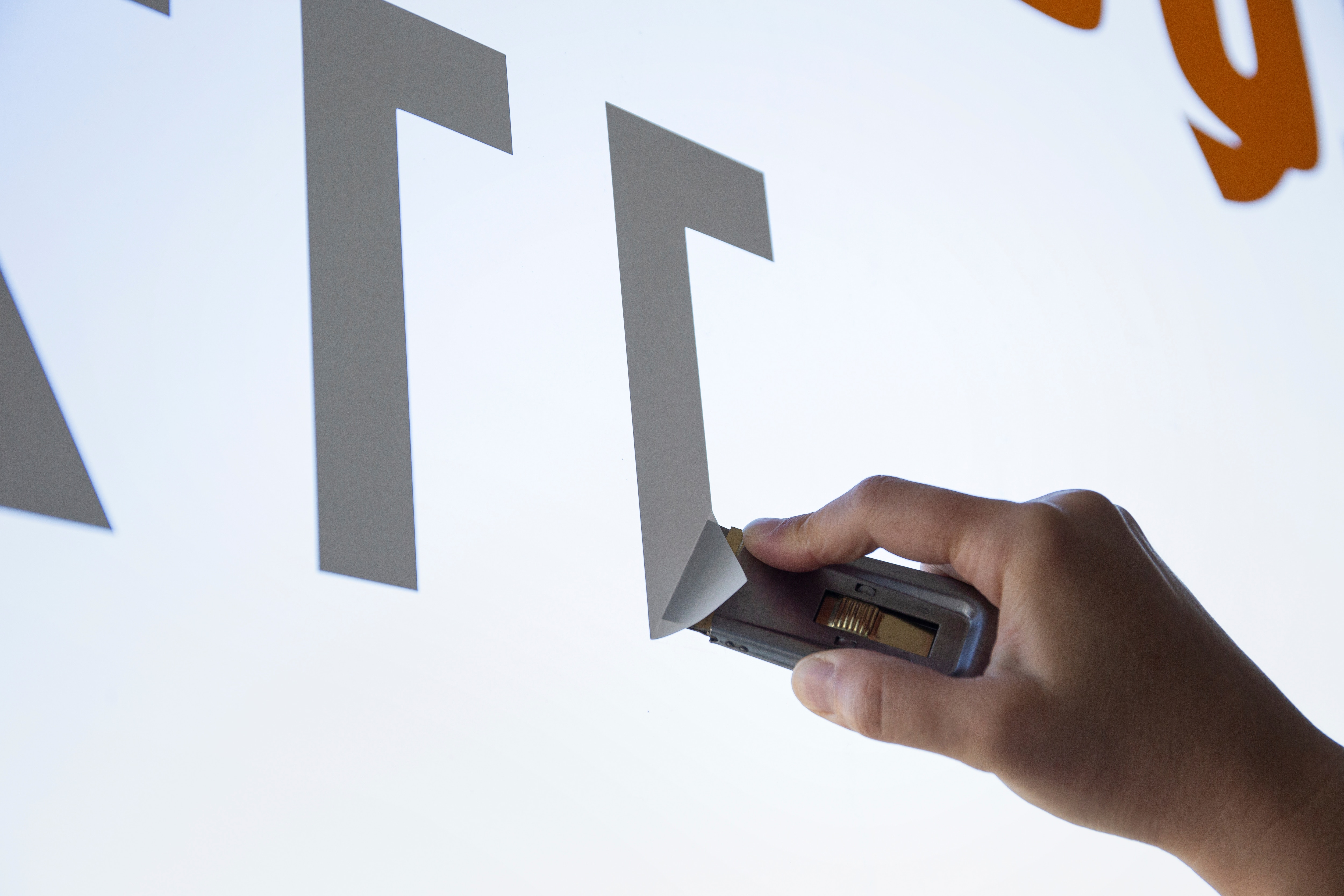 LT_CORP_AdobeStock_Sticker-Adhesive_Removal_IM_462394085.jpeg