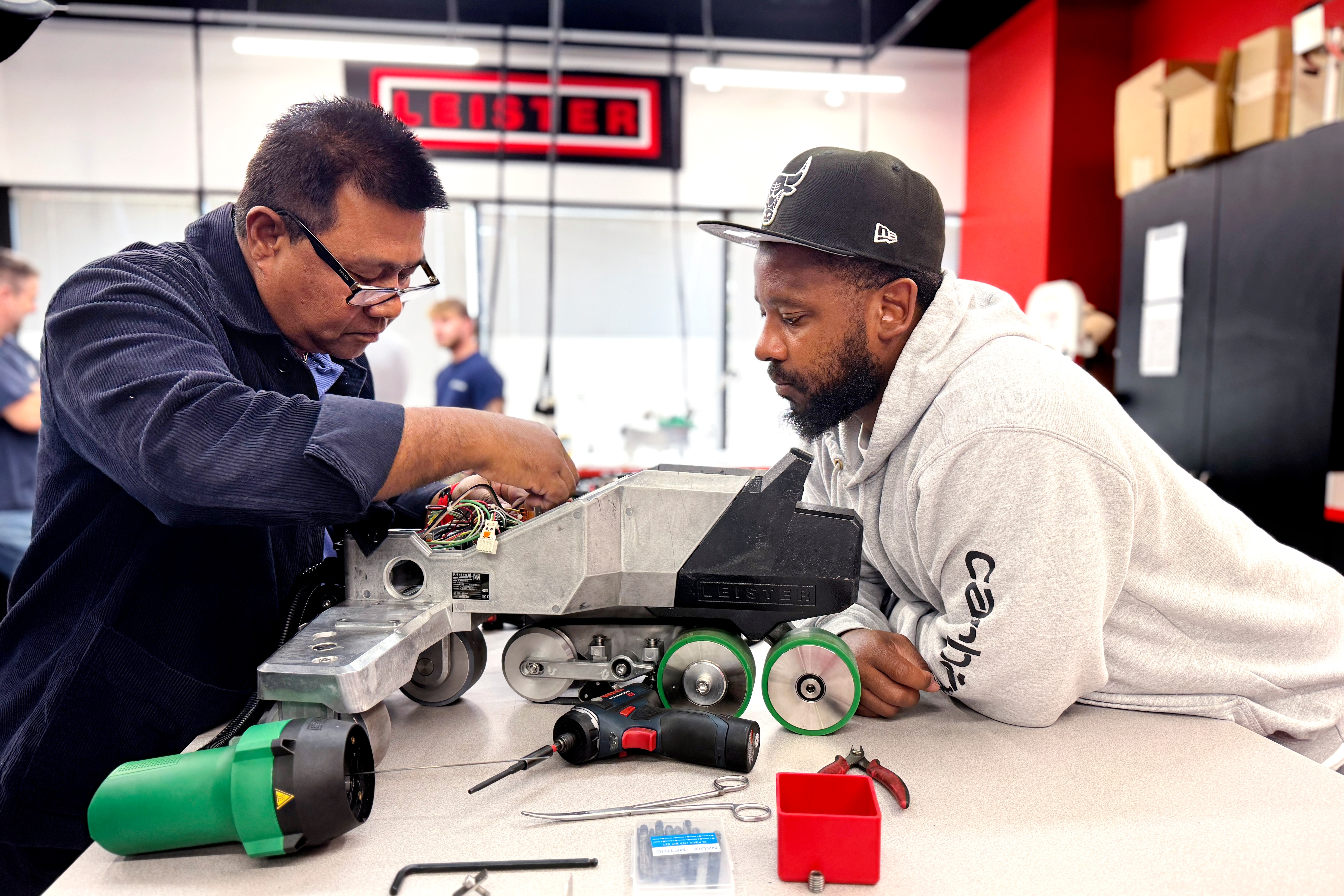 LT_CORP_Leister_Repair_Training_IM_03.jpg