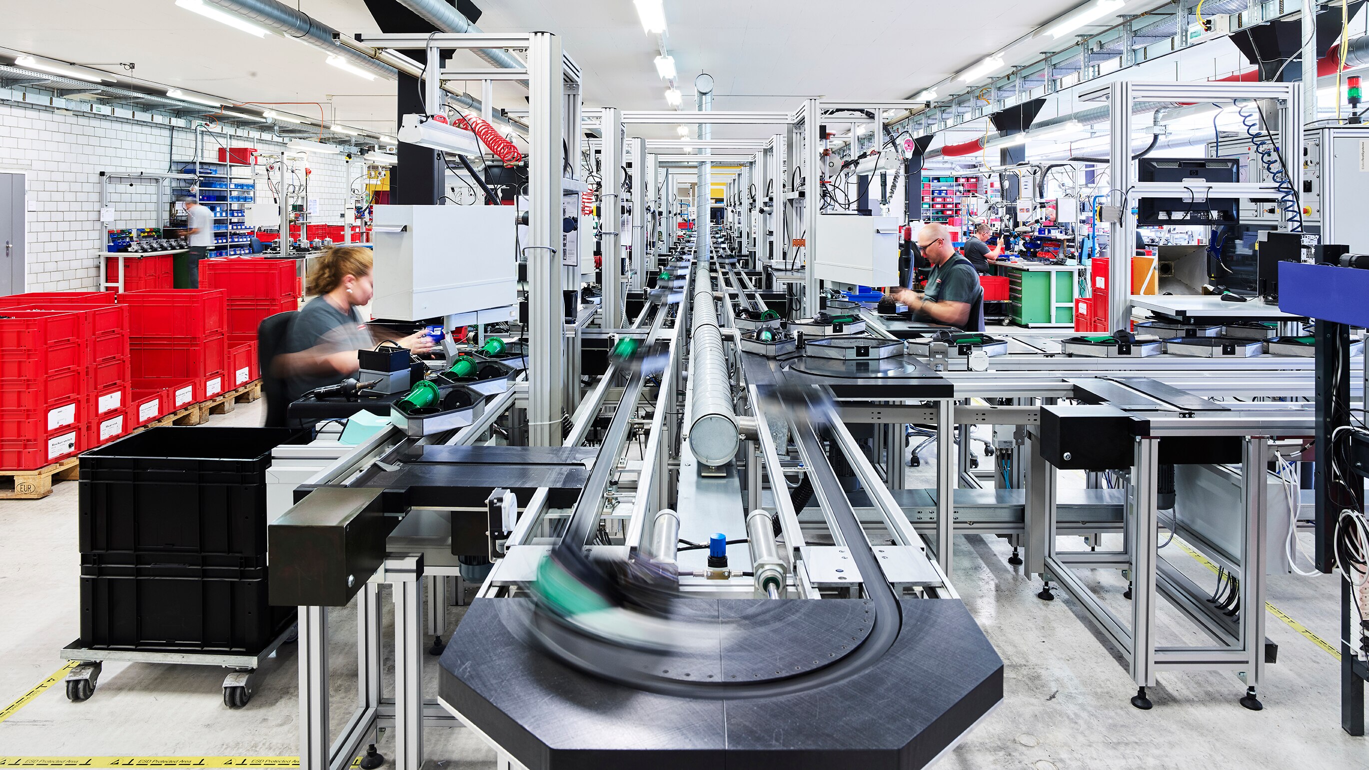 Leister’s advanced automated assembly line in Switzerland—highlighting streamlined, lean manufacturing processes that ensure high-quality industrial products.